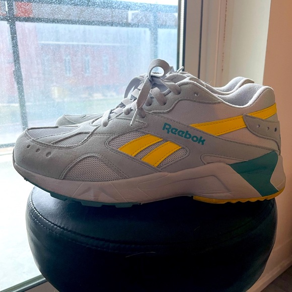 Reebok sneakers size 10 - Picture 1 of 6